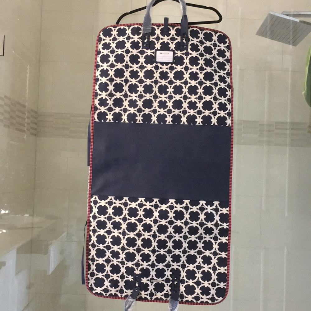 Stella & Dot lets get carried away hanging bag